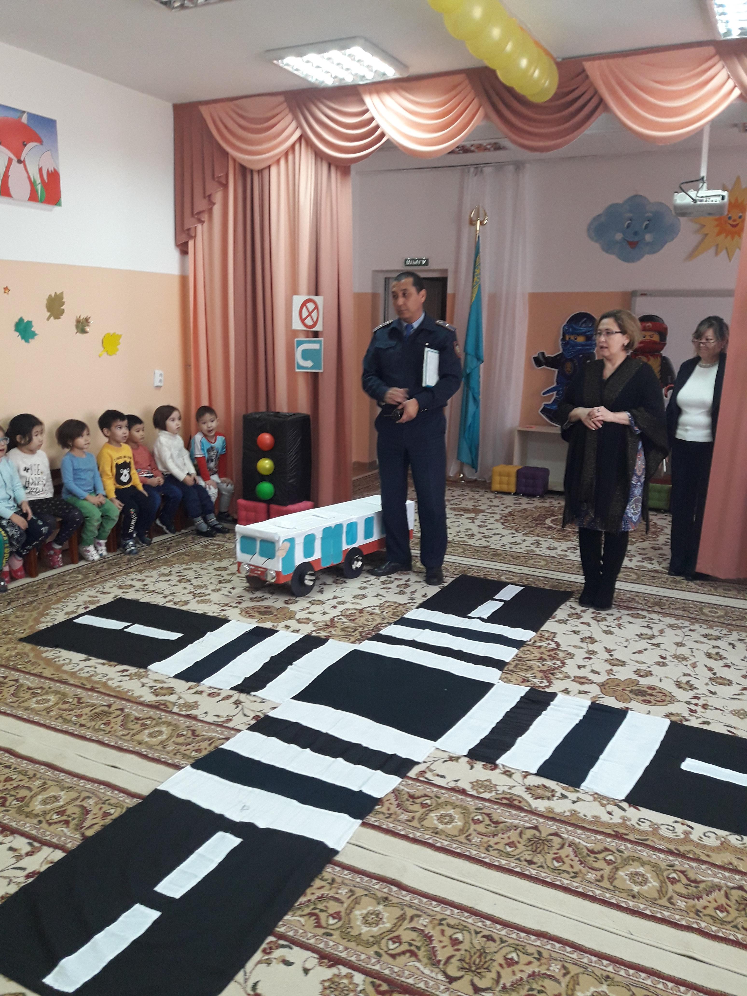 "Мен және менің полициям" №78 учаскесі пункті полиция майоры Мулдабеков М.Н. кездесу