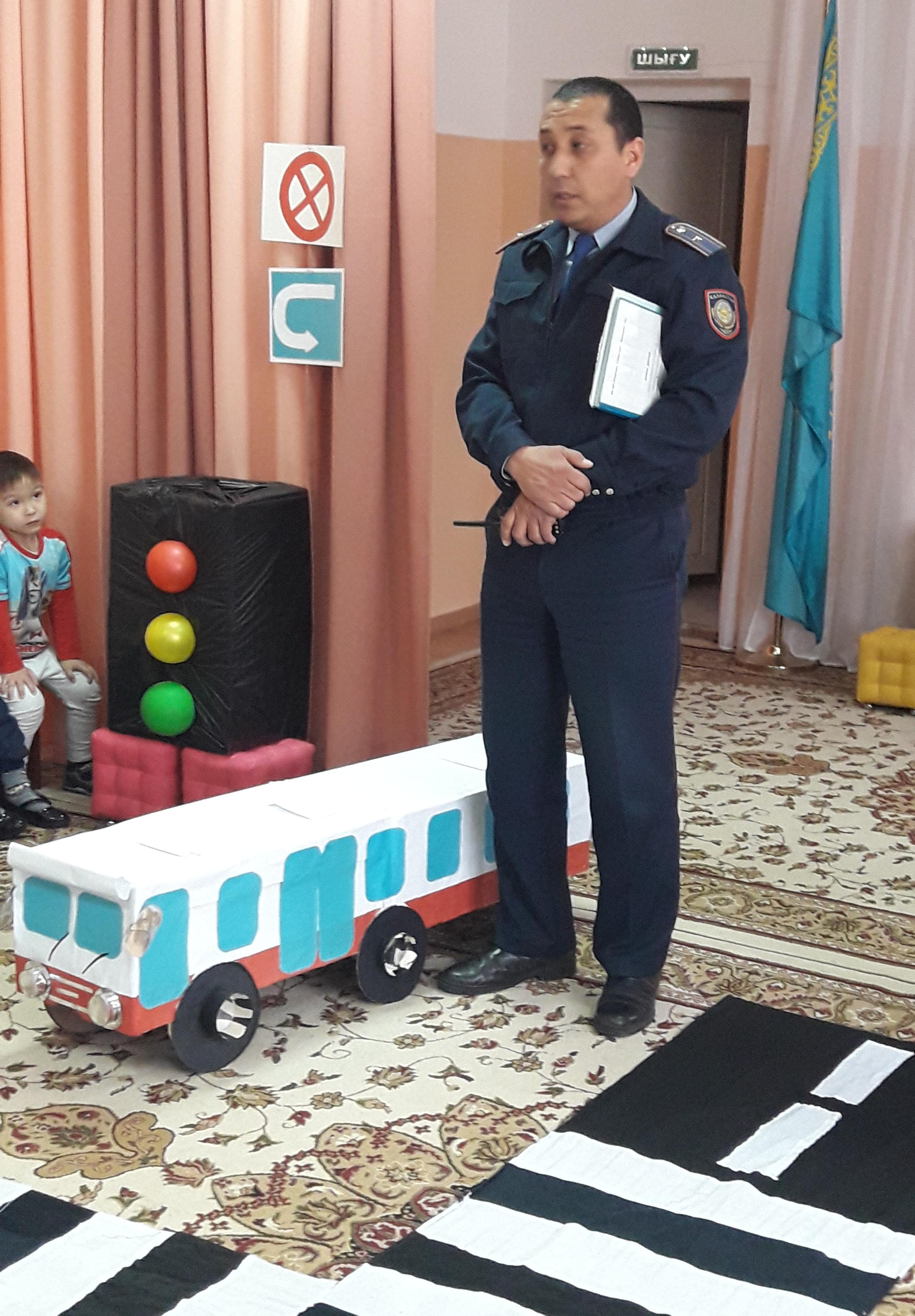 «Қауіпсіз білім ордасы»  республикалық акциясы «Жол әліппесі және бөгде адамдармен өз-өзін ұстау» қауіпсіздік сабақ